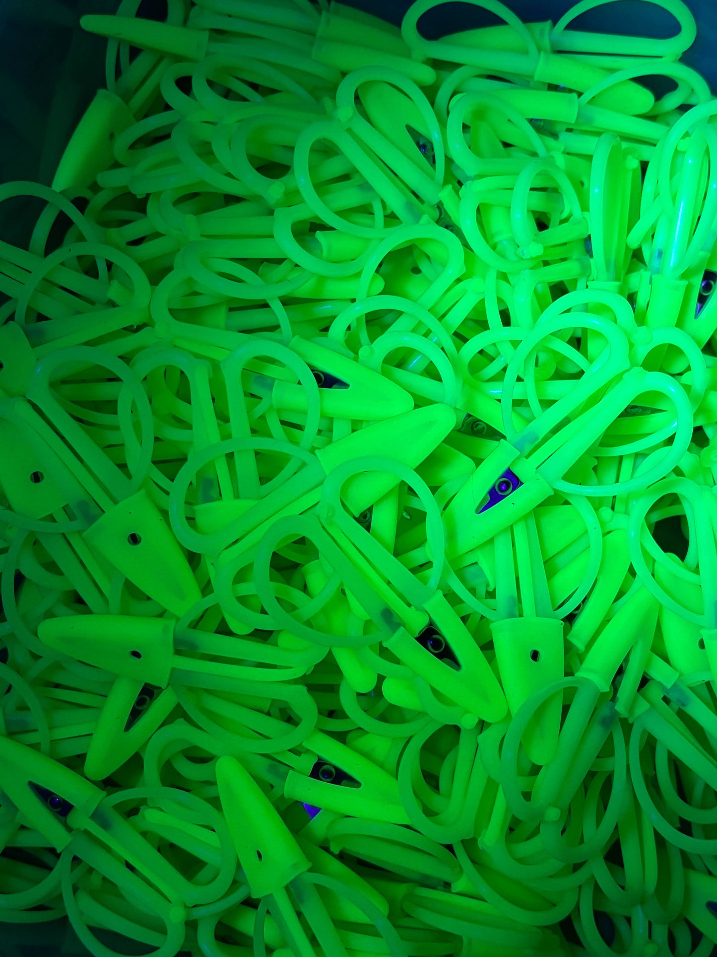 Mini Scissors - Glow in the Dark Knitting Sewing Needlepoint