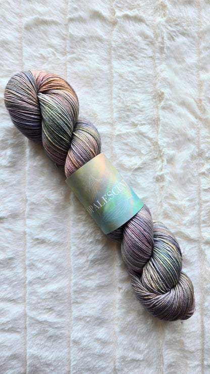 HueLoco - Opalescent - Phyllis Sock