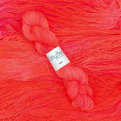 Lido - Superwash Merino Wool-Nylon Yarn - Hand-Dyed Skeins