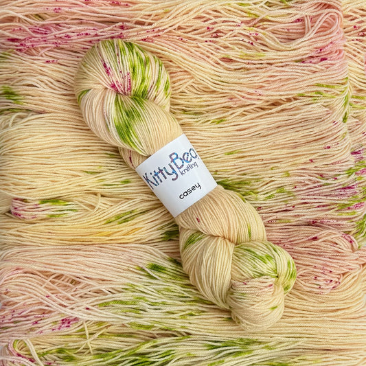 Casey - Superwash Extrafine Merino Wool-Nylon Yarn - Hand-Dyed Skeins